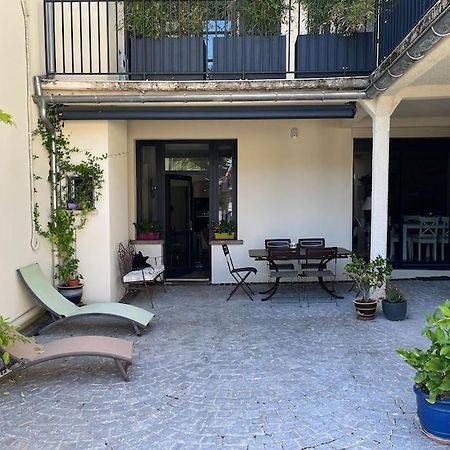 Charmant Appartement En Pierres Bourgoin-Jallieu Extérieur photo